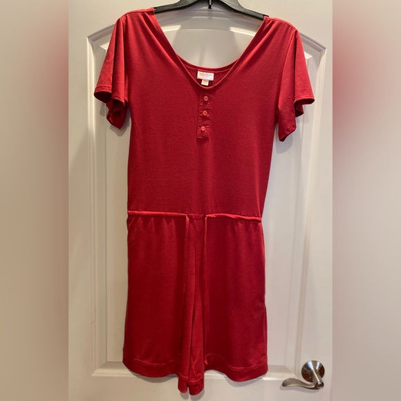 Lularoe Xanthe Romper - Picture 1 of 4